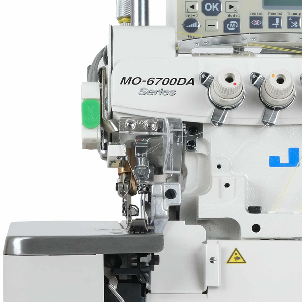 FDM Juki MO-6714D tabla ve tekerlekli ayak komple kurulum görseli