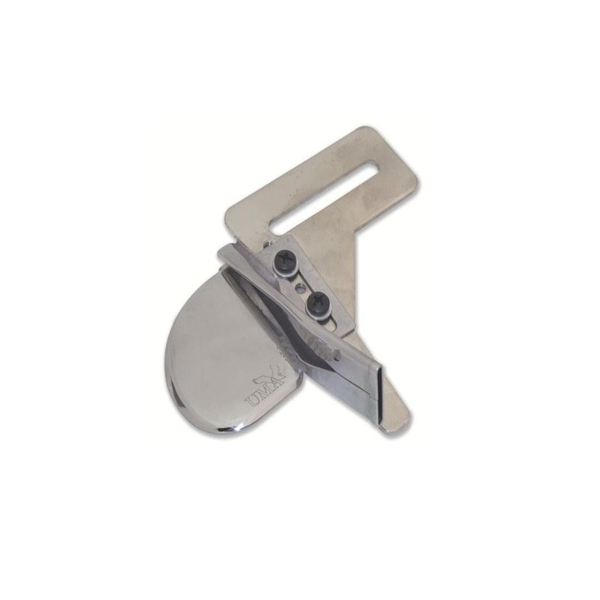 FDM | Uma-216 | Düz Makine Hazır Şerit İkiye Katlama Aparatı | 15x7,5 mm | Sanayi Tipi Düz Makinelerde Kullanılır | Kol Ve Yaka Şerit Takmada Uygulanır ana hero görseli