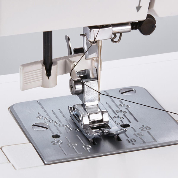 Janome 1522RD kırmızı dikiş makinesi galeri görseli 5