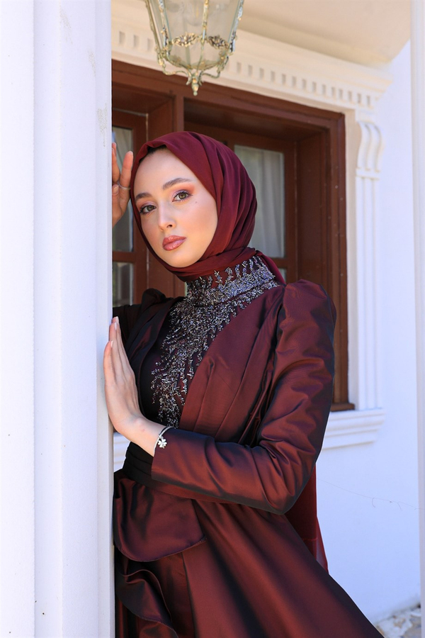 Leyla Dressy - Claret Red