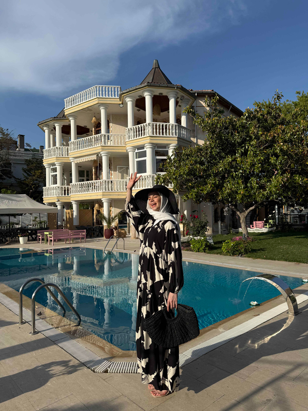 Neriman Elbise - Siyah