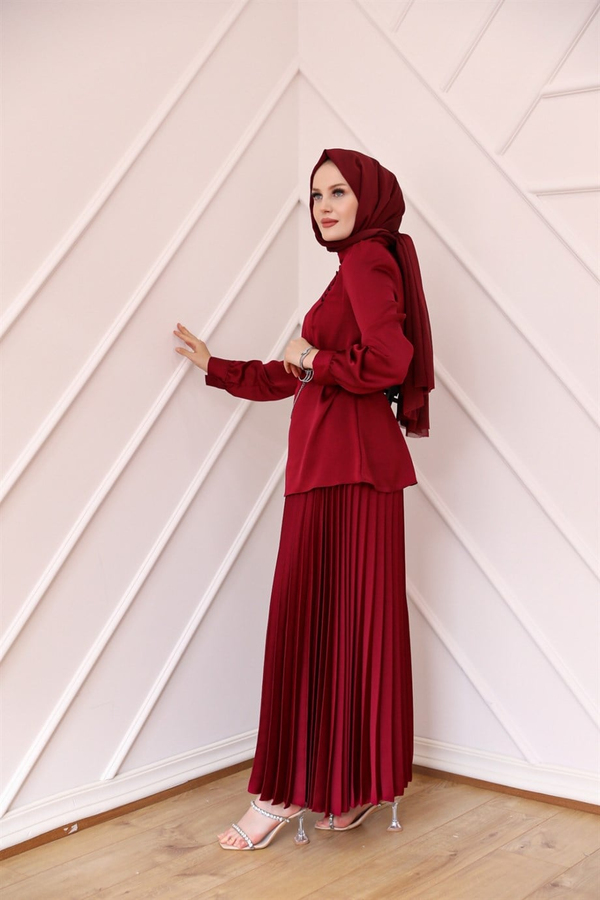 Belt Chain Detailed Suit - Claret Red