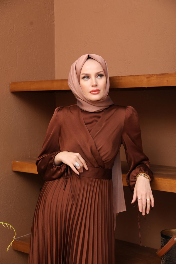 Zuhal Abiye - Kahverengi