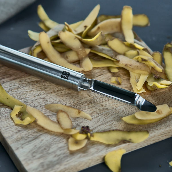 Zwilling Pro Oynar Başlıklı Soyacak 21 Cm