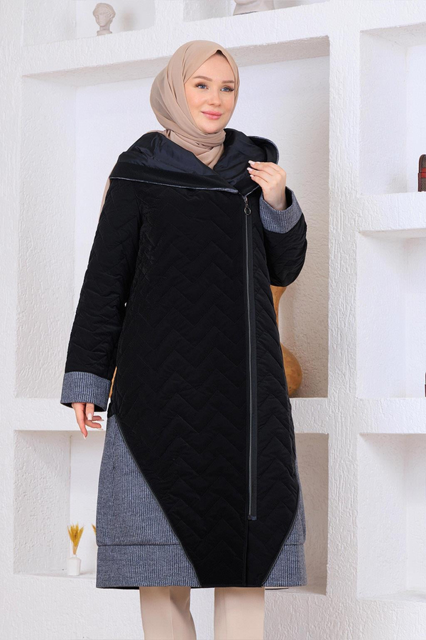 Triko Detaylı Kaban Siyah
