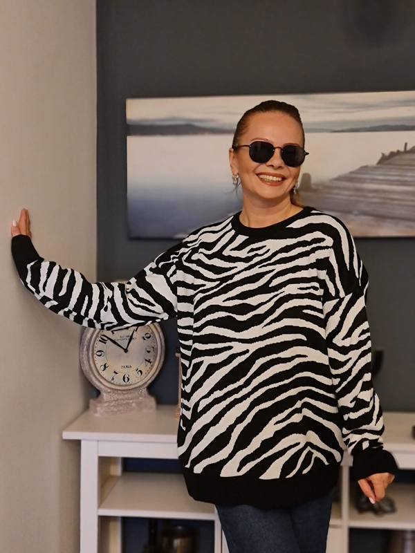FELİX11277 Zebra Desen Siyah Triko Kazak