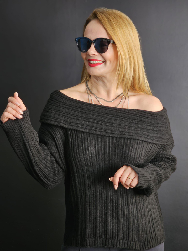 FELİX11418 Madonna Yaka Siyah Triko Kazak