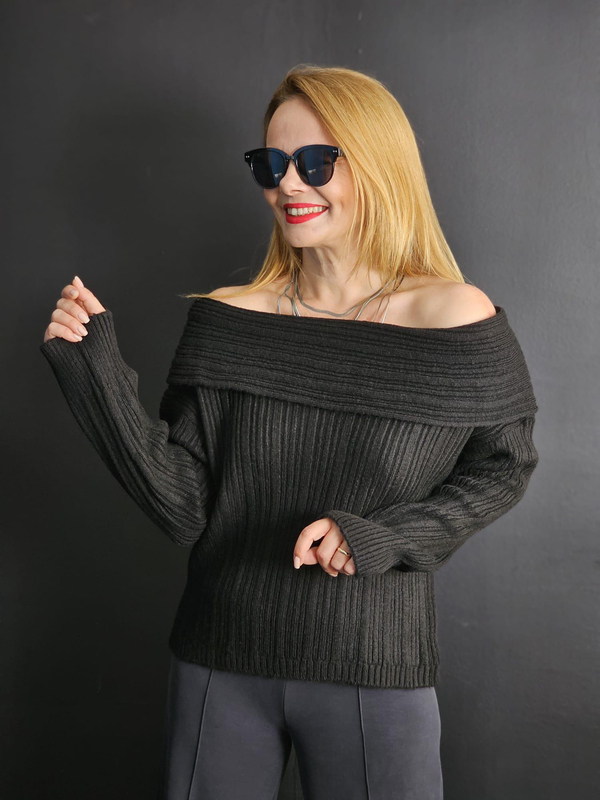FELİX11418 Madonna Yaka Siyah Triko Kazak