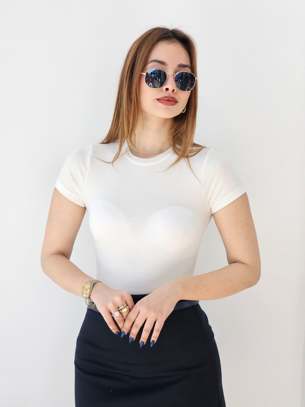 FELİX14786 Yuvarlak Yaka Kısa Kol Krem Body