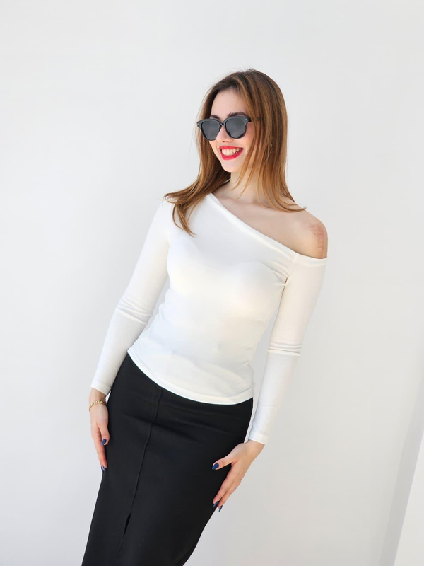 FELİX14789 Kayık Yaka Tek Omuz Krem Body