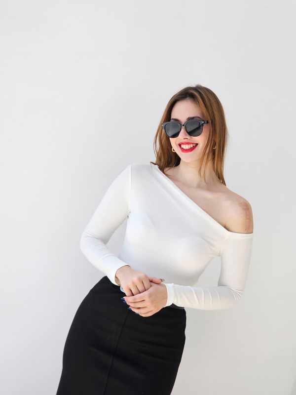 FELİX14789 Kayık Yaka Tek Omuz Krem Body