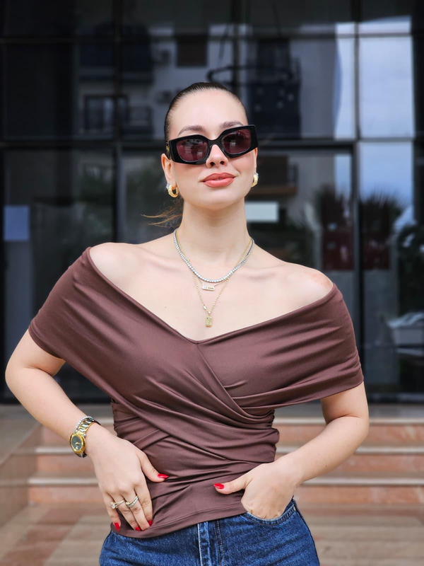 FELİX14930 Kruvaze Yaka Kahverengi Body Bluz