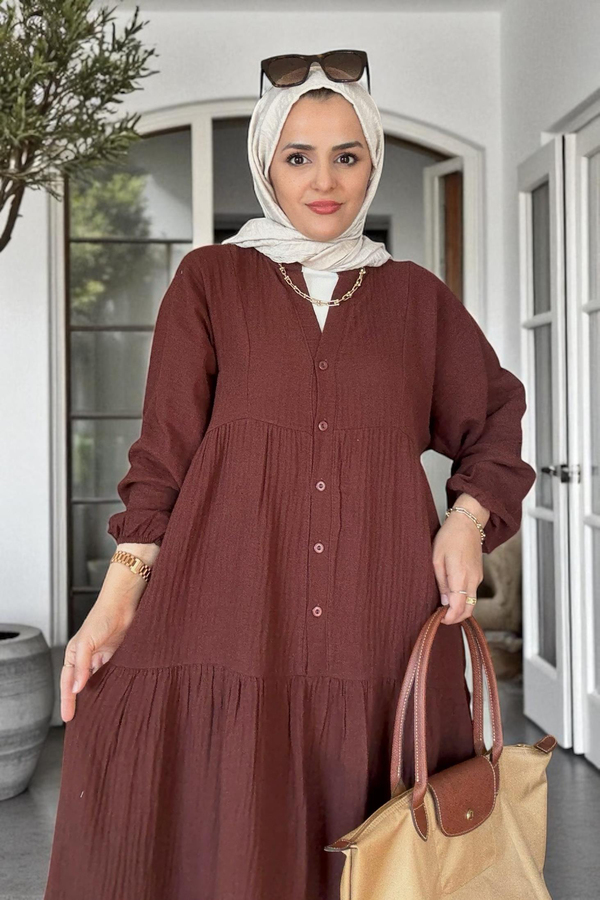 Düğmeli Roba Kesim 4 Katlı Müslin Elbise – %100 Pamuk Yazlık Model (36-52 Beden ) Acıkahve