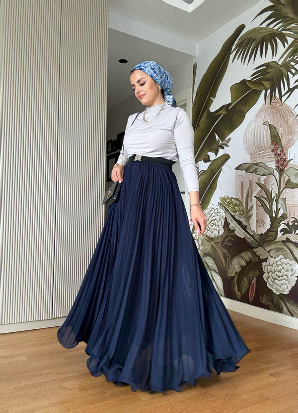 Şifon Pileli Etekli Sandy Bluz Takım – Zamansız Şıklık Lacivert