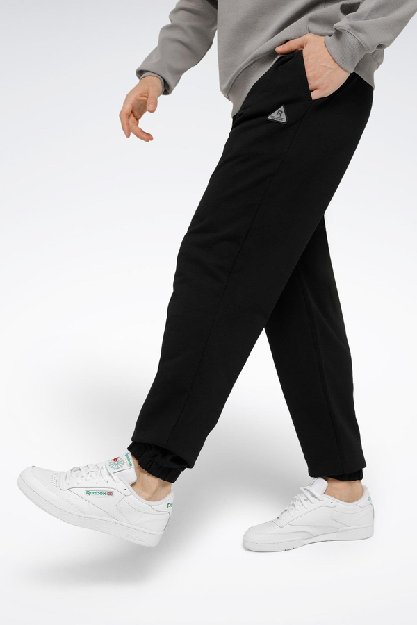 IKY87_JOGGER_BLACK