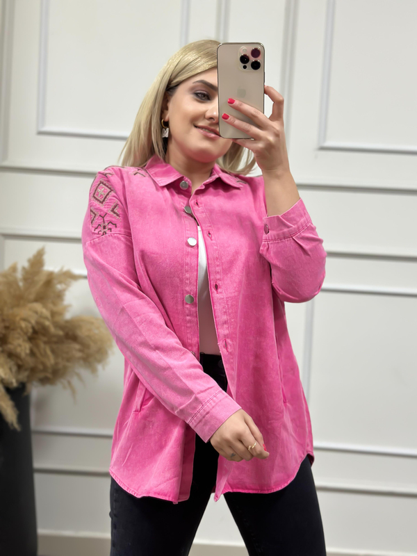 Gabardin Yıkamalı Omuz Nakış Detaylı Gömlek FUŞYA-23KYeni00058
