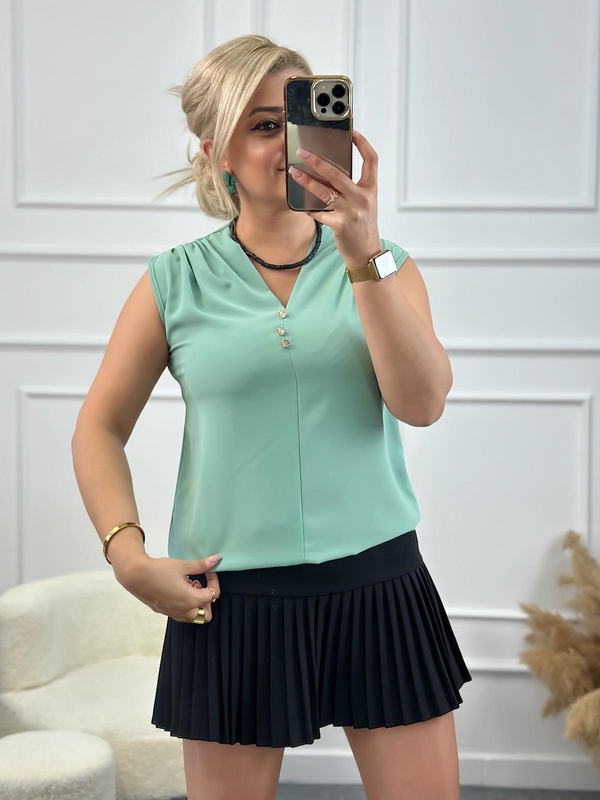 Omuzu Drapeli V Yaka Taş Düğmeli Bluz Mint-23YUST000134