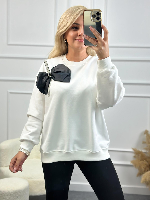 Papyon Detaylı Taş İşleme Bisiklet Yaka Oversize Sweatshirt BEYAZ-23YUST000138