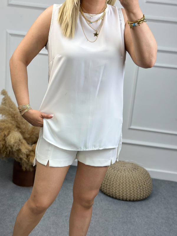 Sıfır Kol Arkası Uzun Yanları Yırtmaçlı Pamuk Saten Bluz BEYAZ-23YUST000103