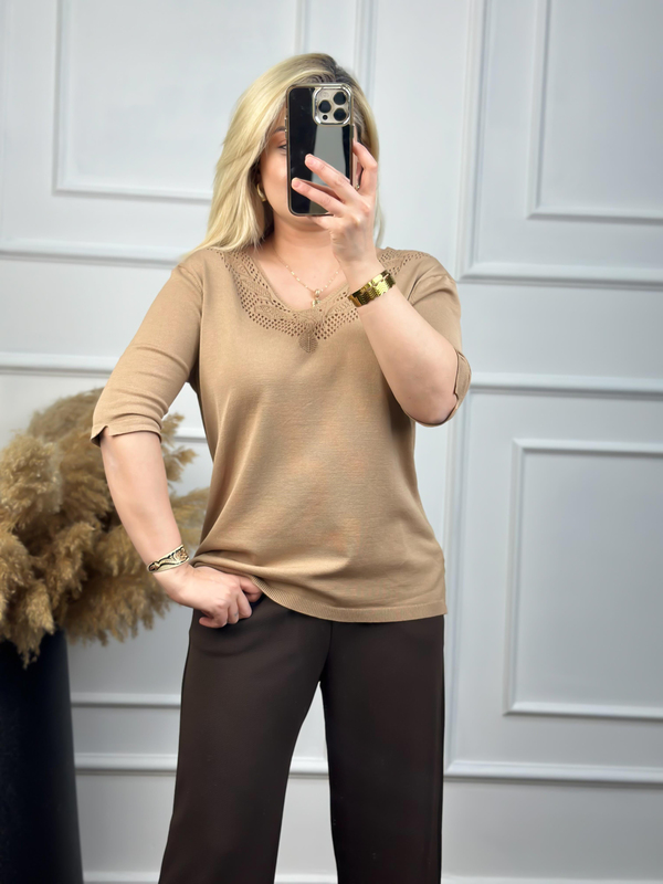 Yaka Detaylı Kısa  Kol Bluz CAMEL-23YUST000040