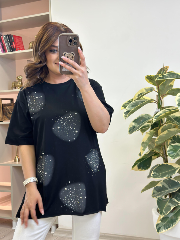 Yuvarlak Taşlı Yanları Yırtmaçlı Tshirt SİYAH-23YUST000229