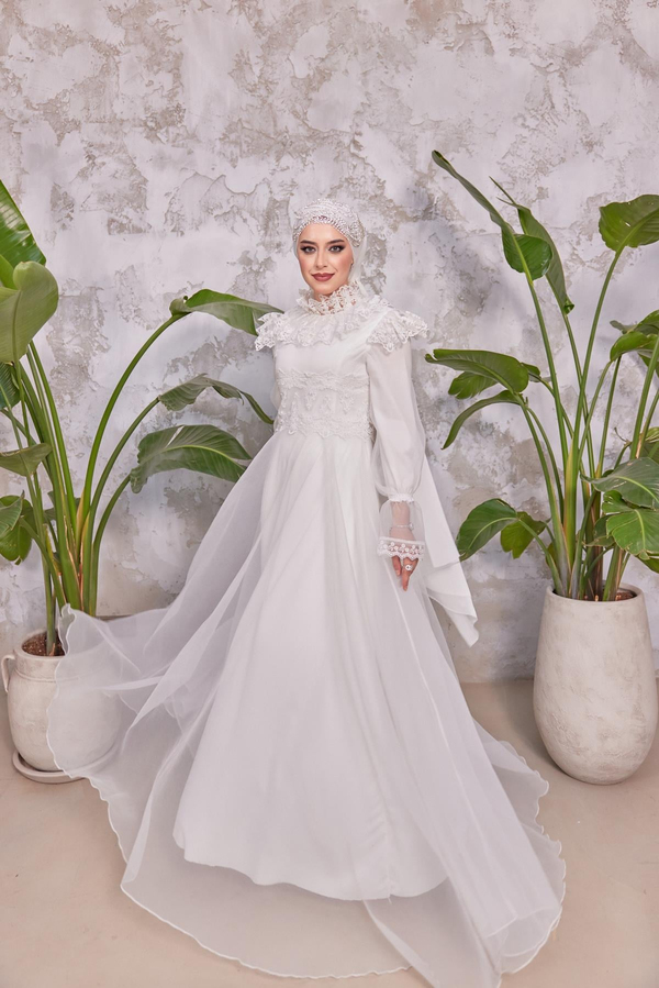 Elizabeth Abiye - Beyaz