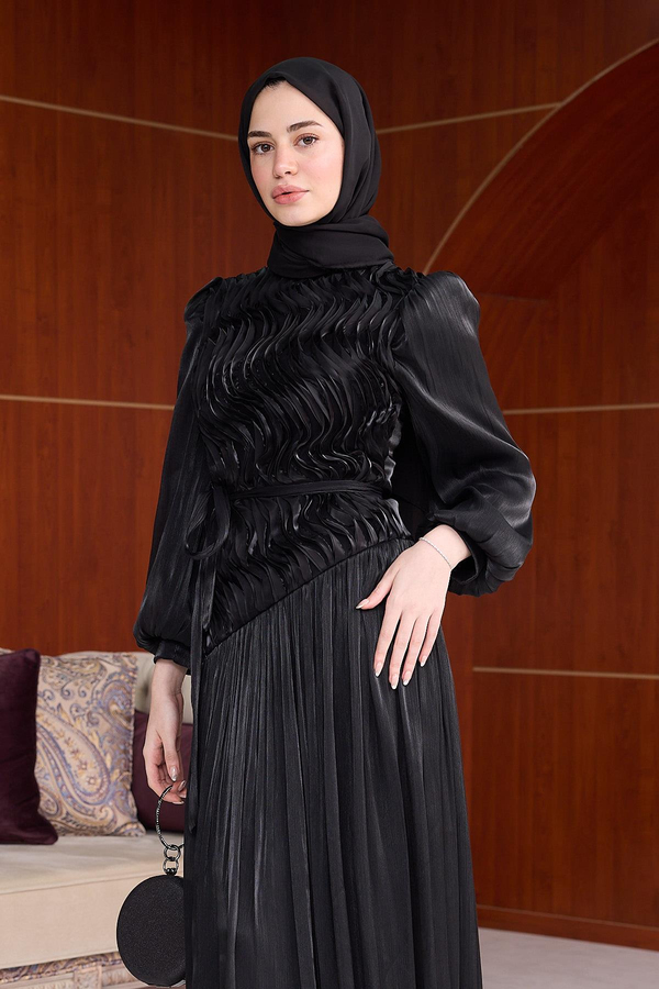 Eylül Abiye - Siyah