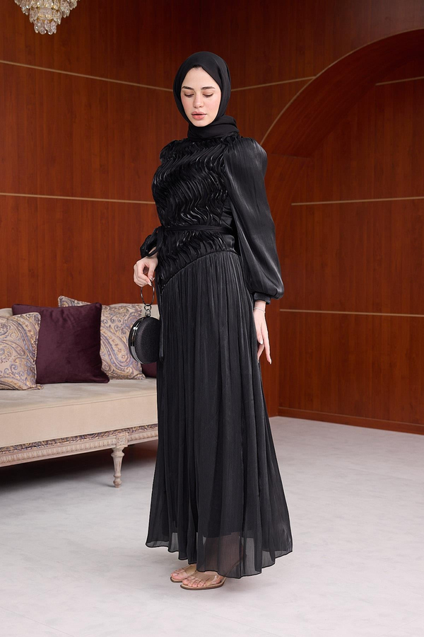 Eylül Abiye - Siyah