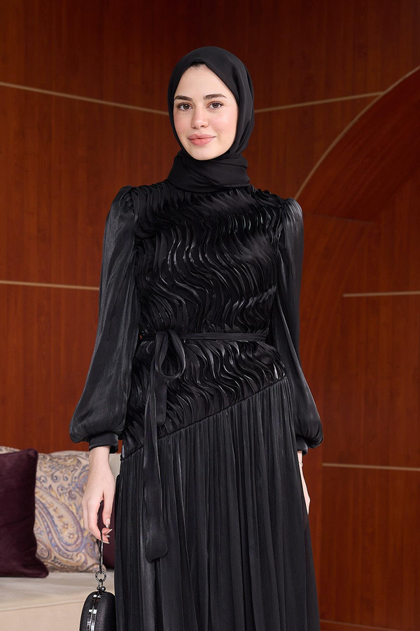 Eylül Abiye - Siyah