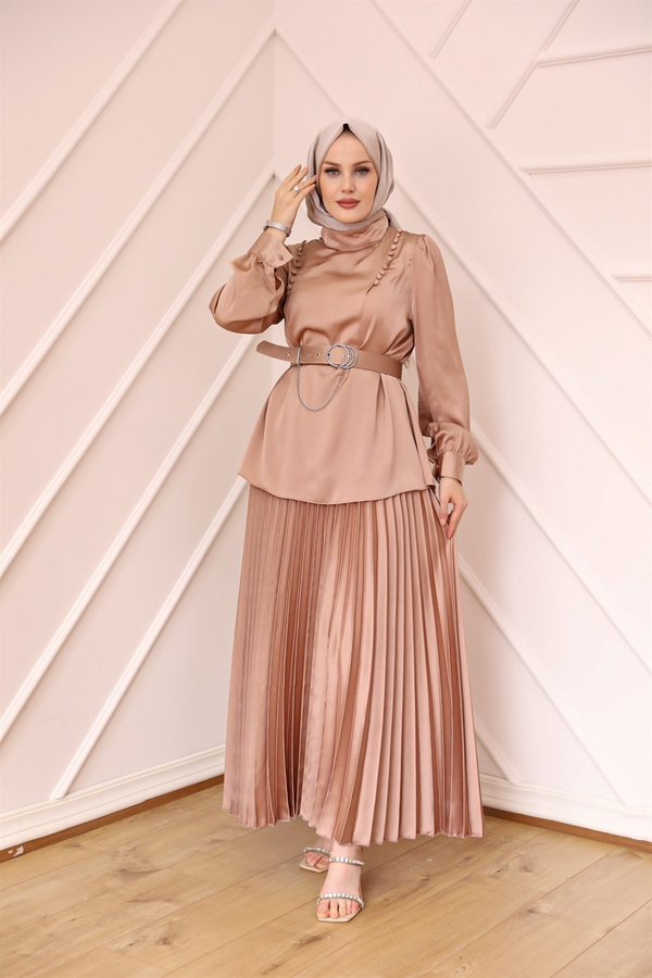 Belt Chain Detailed Suit - Golden