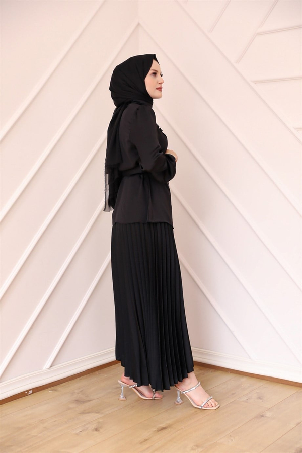 Belt Chain Detailed Suit - Black