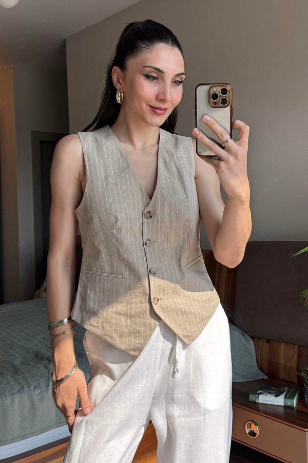 Bej Çizgili Yelek