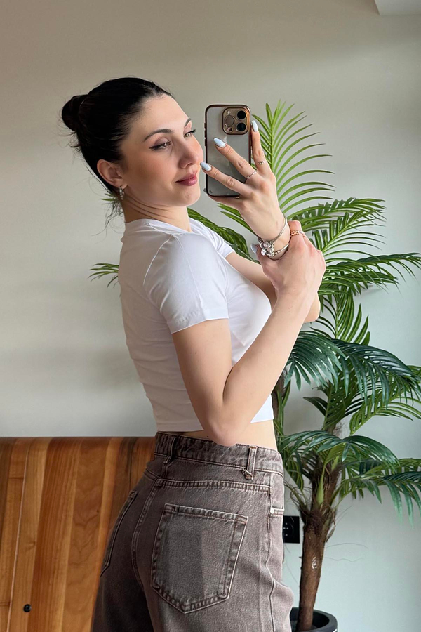 Beyaz Ayıcık Baskılı Crop T Shirt