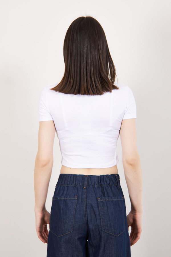 Beyaz Yazı Detaylı Crop T Shirt