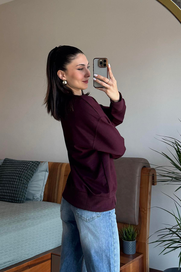 Bordo Yakası ve Kolları Ribanalı Basic Sweatshirt