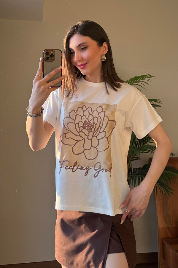 Ekru Çiçek Nakşlı T Shirt