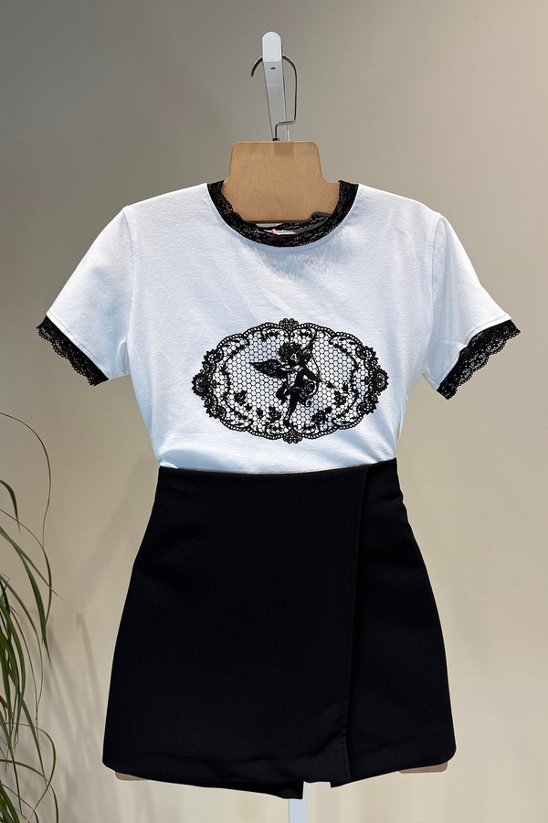 Ekru Dantel Yakalı Crop T Shirt