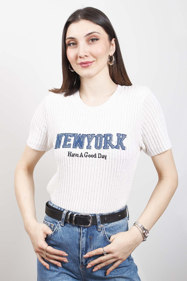 Ekru New York Nakışlı Vatkalı Triko
