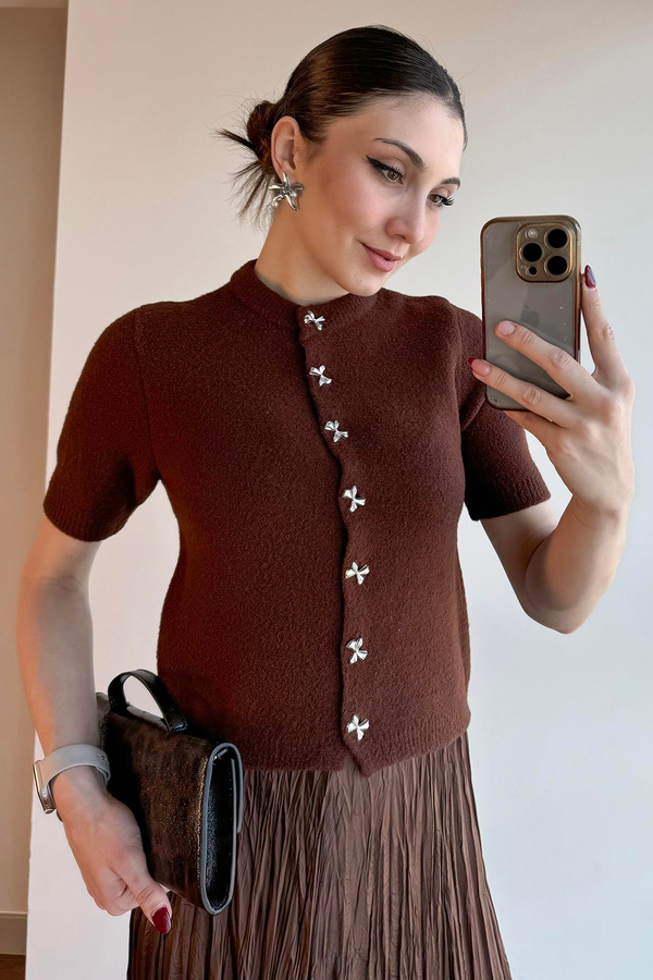 Kahverengi Kurdele Düğmeli Soft Dokulu Hırka