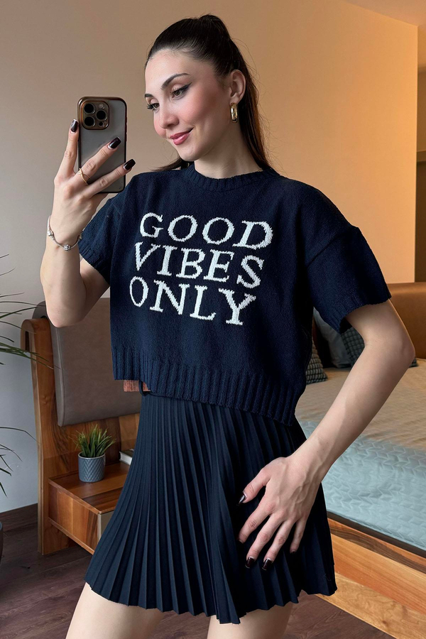Lacivert Good Vibes Yazılı Kısakollu Triko Kazak