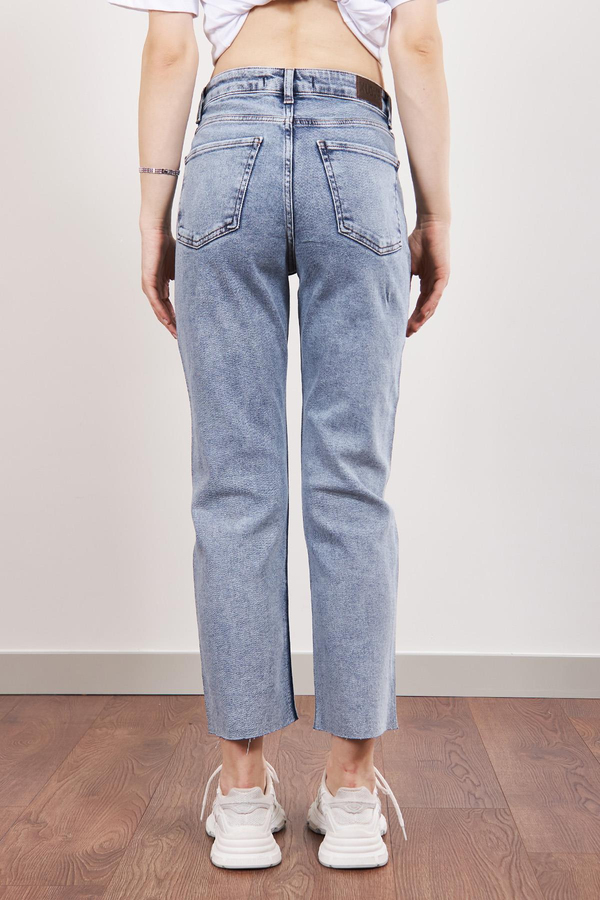 Mavi Serpme Taşlı Mom Fit Jean