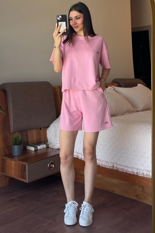 Pembe Gümüş Baskılı Şortlu Takım