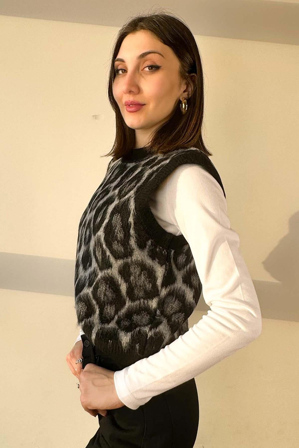 Siyah Leopar Desen İpek Süveter