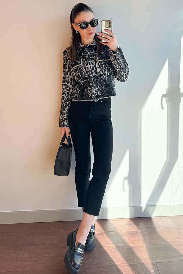 Siyah Paça Kesik Boyfit Jean
