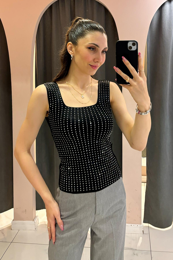 Siyah Serpme Taşlı Atlet