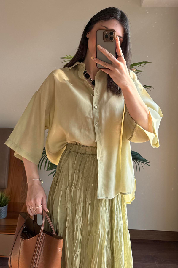 Yeşil Oversize İpeksi Gömlek Kırışık Etek Takım