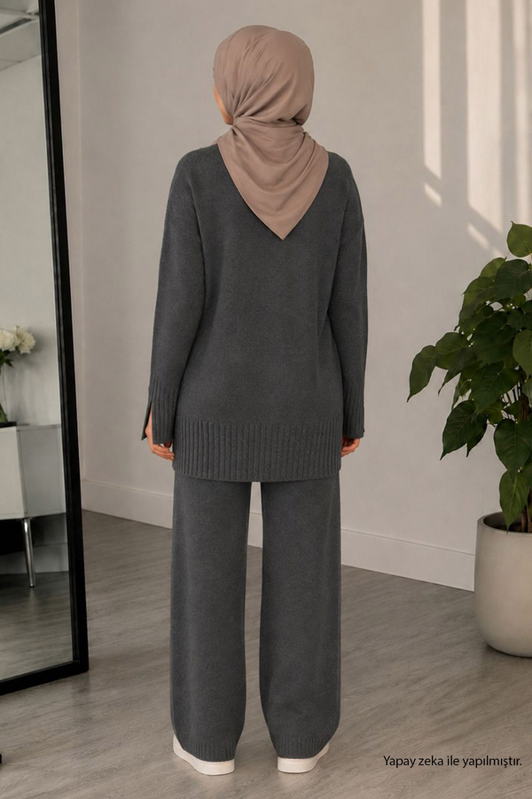 Fularlı Triko Takım Füme 2001