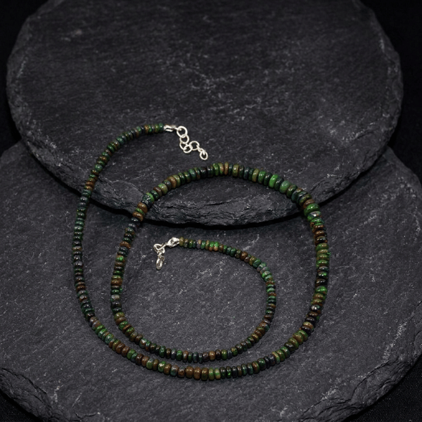 OPAL SİYAH TAŞI KOLYE- GÜMÜŞ AKSAMLI 4 MM