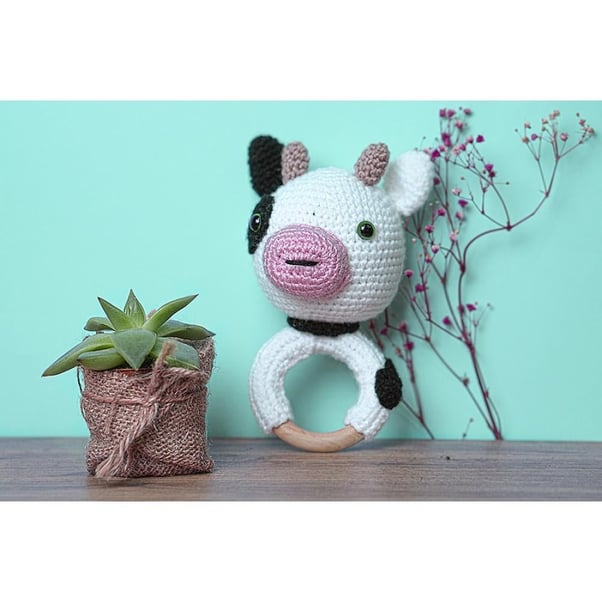 İnek Figürlü Amigurumi Diş Kaşıyıcı Yapım Seti