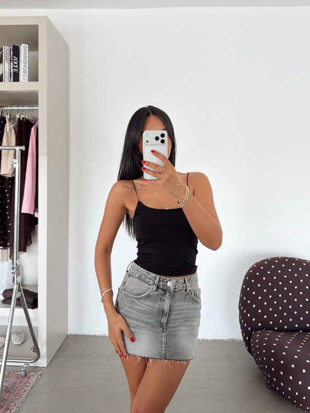 Lastik Askılı Crop - Siyah
